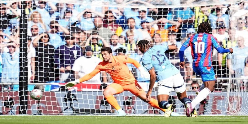 Crystal Palace thắng Man City, vô địch lần đầu tiên sau 120 năm nhờ công của Eze