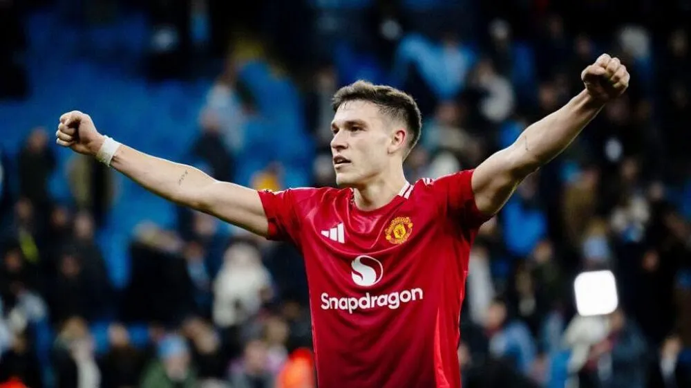 Manuel Ugarte sao trẻ của MU