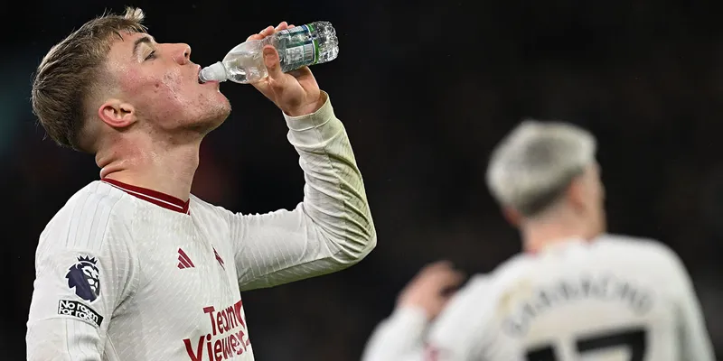 nhm-trong-cho-su-thay-doi-tich-cuc-tu-hojlund