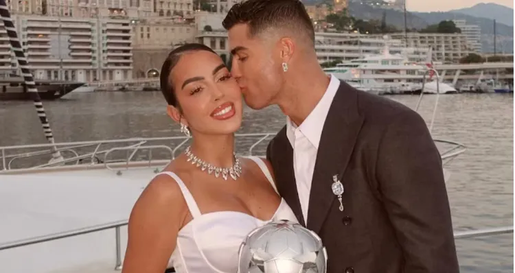 Ronaldo và Georgina cs hành trình dài bên nhau