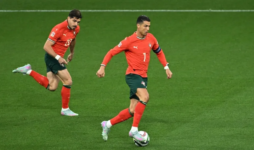 Dù 40 tuổi những Ronaldo vẫn còn sung sức