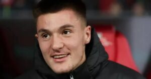 sesko khong duoc dua ra san ngay tu dau 300x157 1