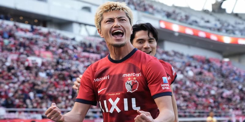Kashima Antlers đang bay cao với vị trí nhất bảng sau giai đoạn lượt đi Kashima Antlers đang bay cao với vị trí nhất bảng sau giai đoạn lượt đi